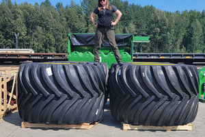 Image of Craig Taylor Equipment employees at work